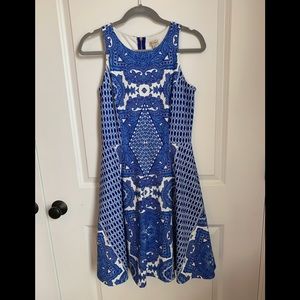 EUC Cremieux blue & white sleeveless dress, sz 4